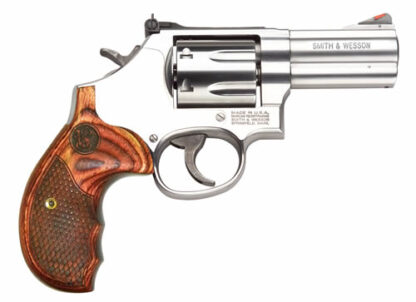 Smith and Wesson 686 Deluxe