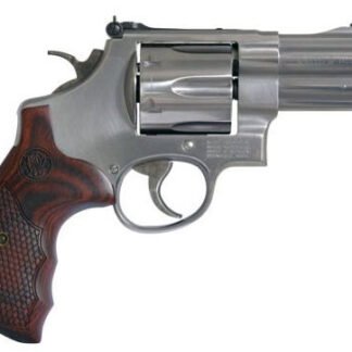 Smith and Wesson 629 Deluxe